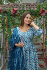 ✨ 𝐓𝐞𝐞𝐣 𝐁𝐥𝐮𝐞 𝐅𝐞𝐬𝐭𝐢𝐯𝐞 – 𝐏𝐫𝐢𝐧𝐭𝐞𝐝 𝐀𝐧𝐚𝐫𝐤𝐚𝐥𝐢 & 𝐒𝐡𝐚𝐫𝐚𝐫𝐚 𝐒𝐞𝐭 𝐰𝐢𝐭𝐡 𝐃𝐮𝐚𝐥 𝐓𝐨𝐧𝐞 𝐒𝐢𝐥𝐤 𝐃𝐮𝐩𝐚𝐭𝐭𝐚 ✨ - Image 6