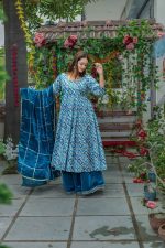 ✨ 𝐓𝐞𝐞𝐣 𝐁𝐥𝐮𝐞 𝐅𝐞𝐬𝐭𝐢𝐯𝐞 – 𝐏𝐫𝐢𝐧𝐭𝐞𝐝 𝐀𝐧𝐚𝐫𝐤𝐚𝐥𝐢 & 𝐒𝐡𝐚𝐫𝐚𝐫𝐚 𝐒𝐞𝐭 𝐰𝐢𝐭𝐡 𝐃𝐮𝐚𝐥 𝐓𝐨𝐧𝐞 𝐒𝐢𝐥𝐤 𝐃𝐮𝐩𝐚𝐭𝐭𝐚 ✨ - Image 2