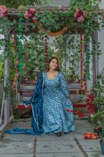 ✨ 𝐓𝐞𝐞𝐣 𝐁𝐥𝐮𝐞 𝐅𝐞𝐬𝐭𝐢𝐯𝐞 – 𝐏𝐫𝐢𝐧𝐭𝐞𝐝 𝐀𝐧𝐚𝐫𝐤𝐚𝐥𝐢 & 𝐒𝐡𝐚𝐫𝐚𝐫𝐚 𝐒𝐞𝐭 𝐰𝐢𝐭𝐡 𝐃𝐮𝐚𝐥 𝐓𝐨𝐧𝐞 𝐒𝐢𝐥𝐤 𝐃𝐮𝐩𝐚𝐭𝐭𝐚 ✨ - Image 5