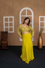 ✨ 𝐓𝐞𝐞𝐣 𝐋𝐮𝐱𝐞 – 𝐒𝐮𝐧𝐧𝐲 𝐘𝐞𝐥𝐥𝐨𝐰 𝐄𝐦𝐛𝐫𝐨𝐢𝐝𝐞𝐫𝐞𝐝 𝐉𝐚𝐜𝐤𝐞𝐭 & 𝐂𝐫𝐨𝐩 𝐓𝐨𝐩 𝐋𝐞𝐡𝐞𝐧𝐠𝐚 𝐒𝐞𝐭 ✨ - Image 2