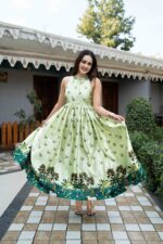 𝐏𝐫𝐢𝐧𝐭𝐞𝐝 𝐅𝐥𝐨𝐰𝐲 𝐄𝐭𝐡𝐧𝐢𝐜 𝐆𝐨𝐰𝐧 – 𝐏𝐫𝐞𝐦𝐢𝐮𝐦 𝐃𝐚𝐲 𝐓𝐨 𝐅𝐞𝐬𝐭𝐢𝐯𝐞 𝐖𝐞𝐚𝐫 - Image 2