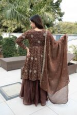 𝐇𝐚𝐧𝐝𝐄𝐦𝐛𝐞𝐥𝐥𝐢𝐬𝐡𝐞𝐝 𝐄𝐭𝐡𝐧𝐢𝐜 𝐊𝐮𝐫𝐭𝐚 𝐒𝐞𝐭 – 𝐏𝐫𝐞𝐦𝐢𝐮𝐦 𝐅𝐞𝐬𝐭𝐢𝐯𝐞 𝐄𝐝𝐢𝐭 - Image 5