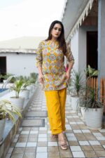 𝐏𝐫𝐢𝐧𝐭𝐞𝐝 𝐂𝐨-𝐎𝐫𝐝 𝐊𝐮𝐫𝐭𝐚 𝐏𝐚𝐧𝐭 𝐒𝐞𝐭 – 𝐏𝐫𝐞𝐦𝐢𝐮𝐦 𝐄𝐭𝐡𝐧𝐢𝐜 𝐂𝐡𝐢𝐜